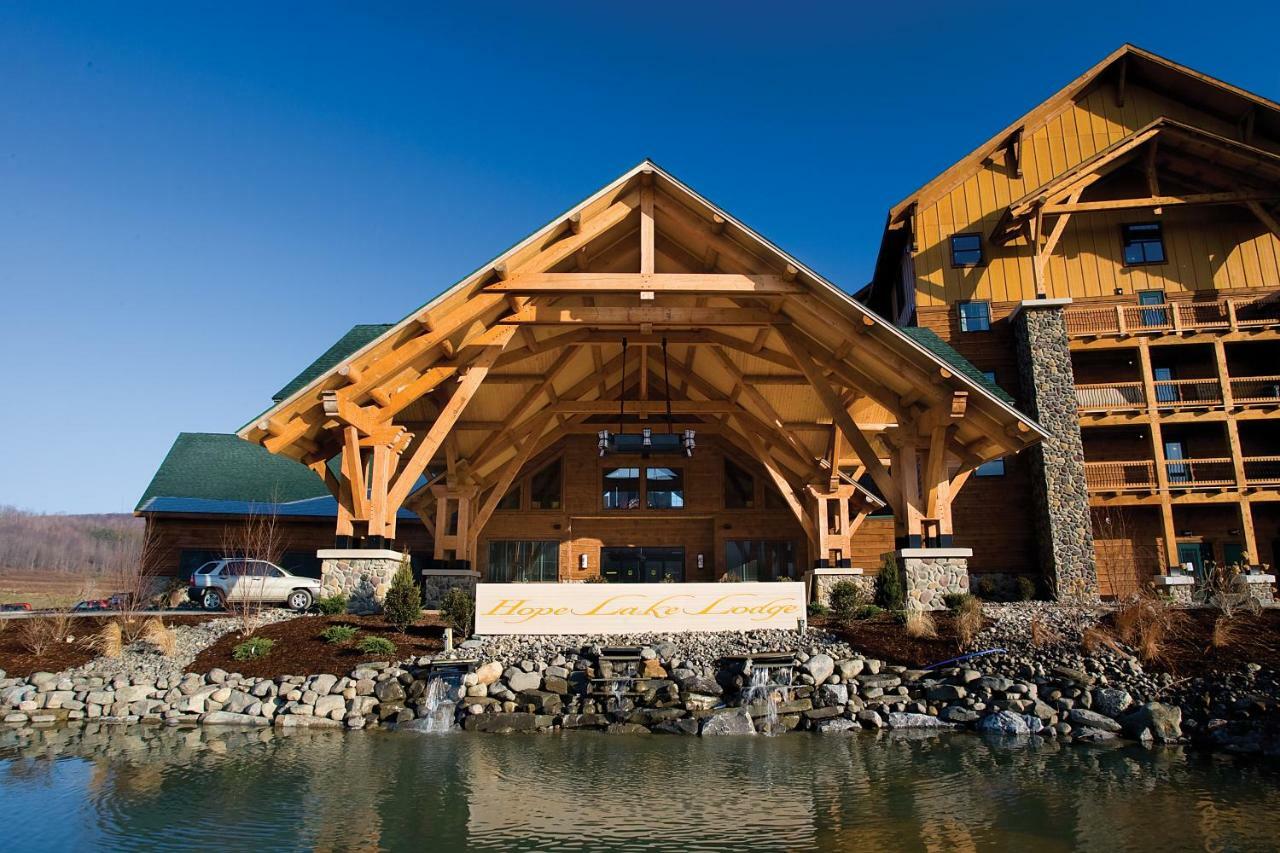 קורטלנד Hope Lake Lodge & Indoor Waterpark מראה חיצוני תמונה